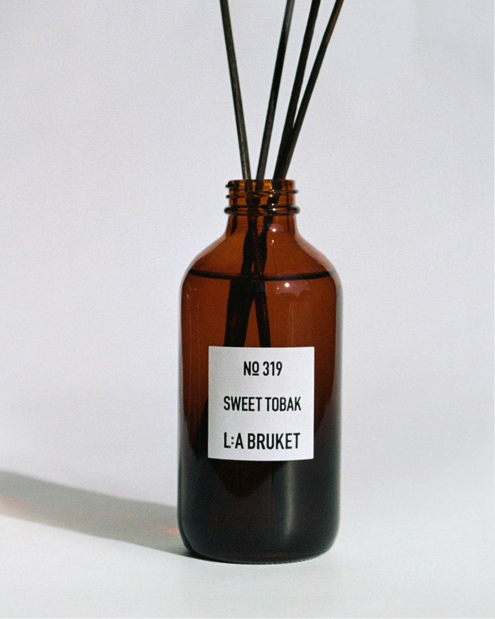 L:A BRUKET 319 Room Diffuser Sweet Tobak 200ml