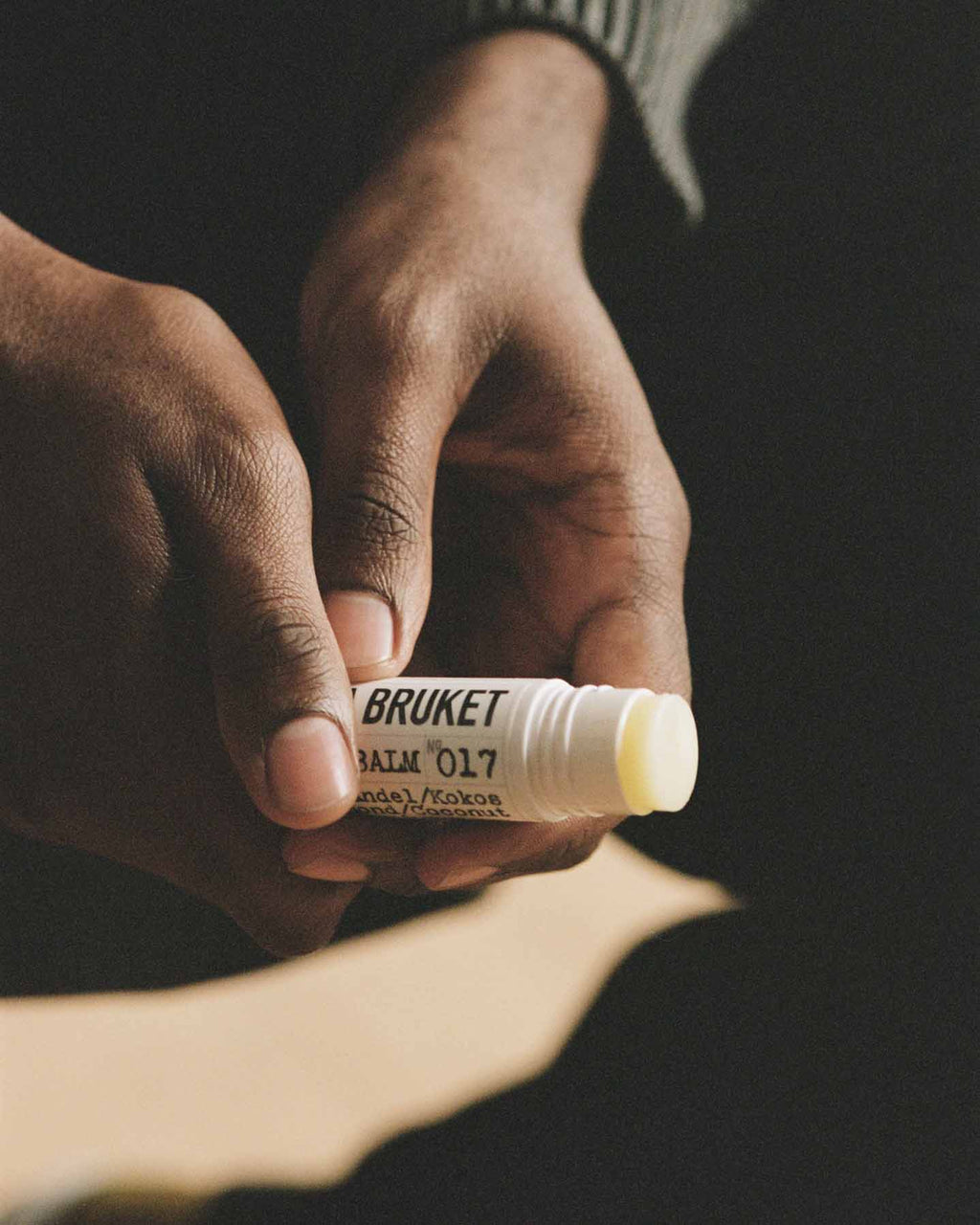 L:A BRUKET 017 Lip Balm Almond Coconut 14g