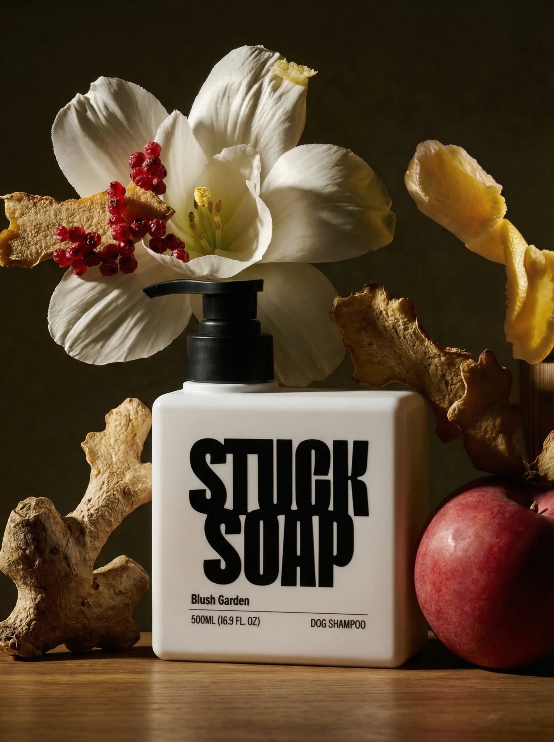 STUCK SOAP Blush Garden Dog Shampoo - 500 ml