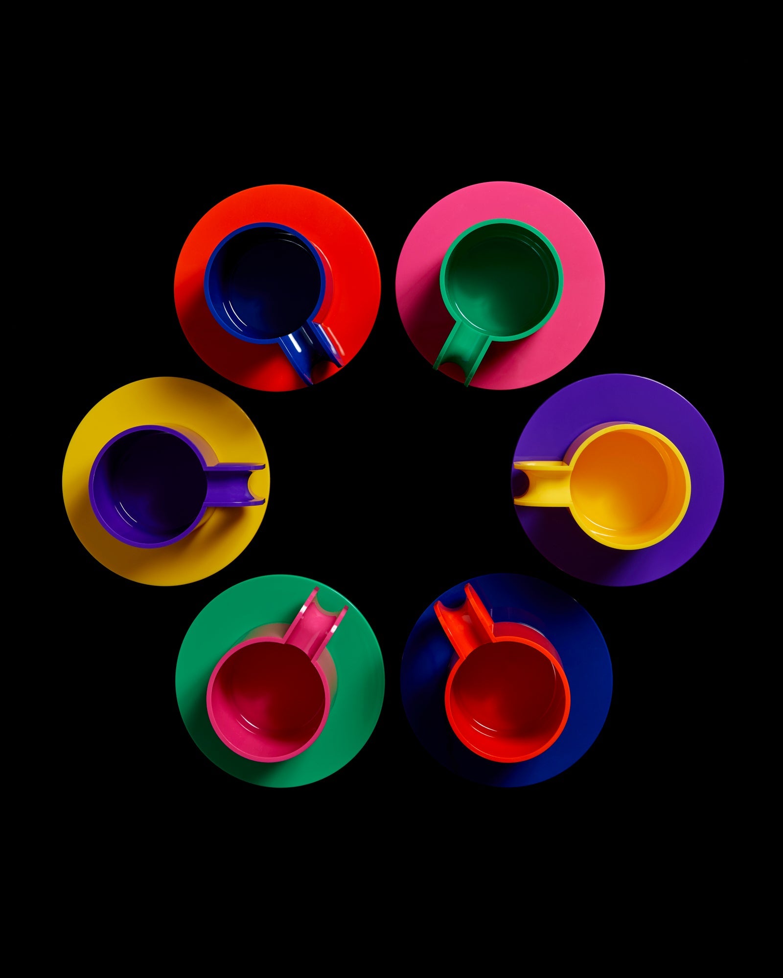 Max 2 Cups & Saucers