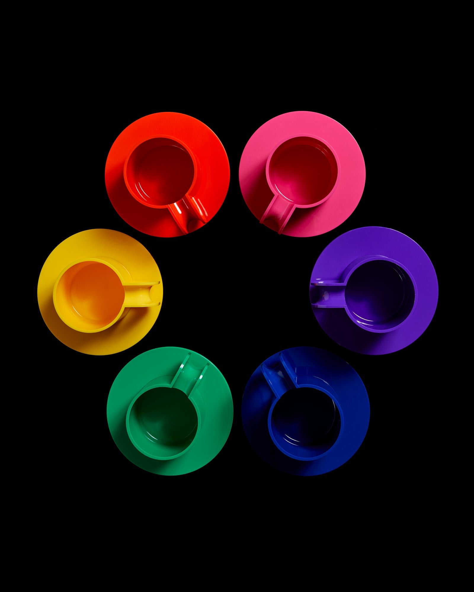 Max 2 Cups & Saucers