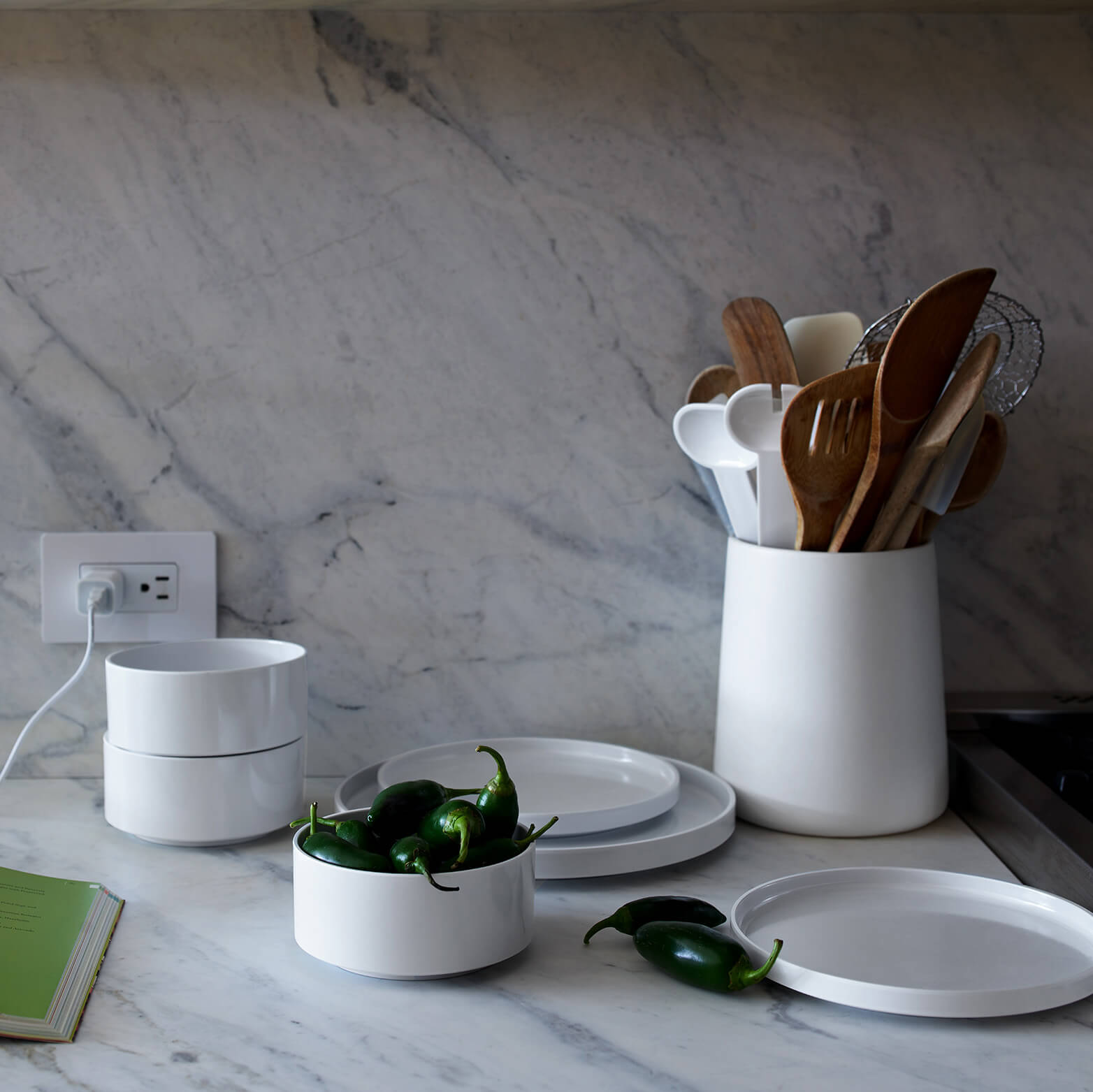 Max Dinnerware Set of 18