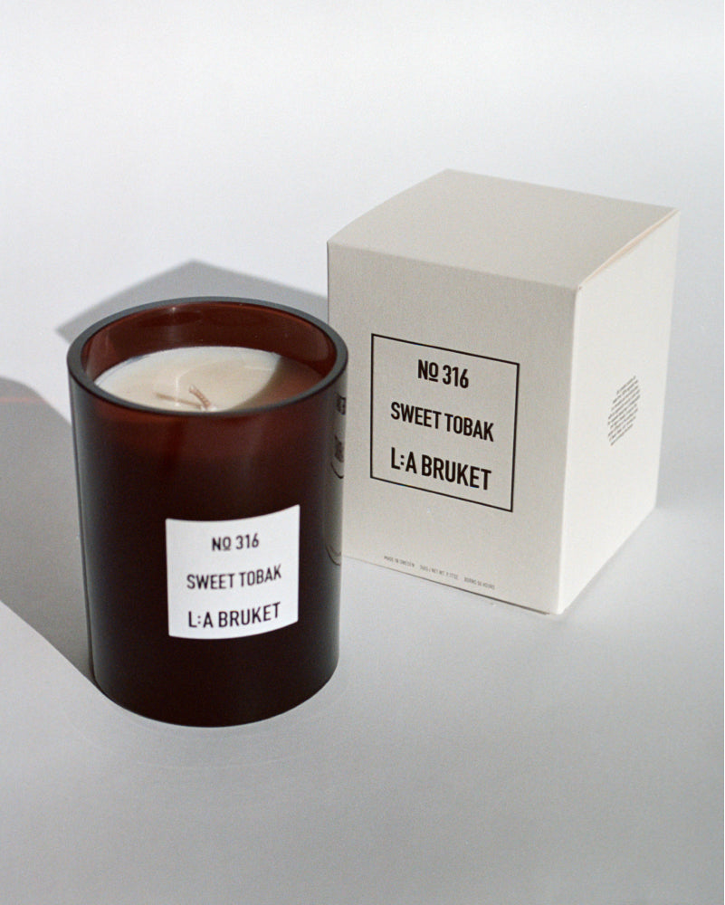 L:A BRUKET 316 Scented Candle Sweet Tobak 260g