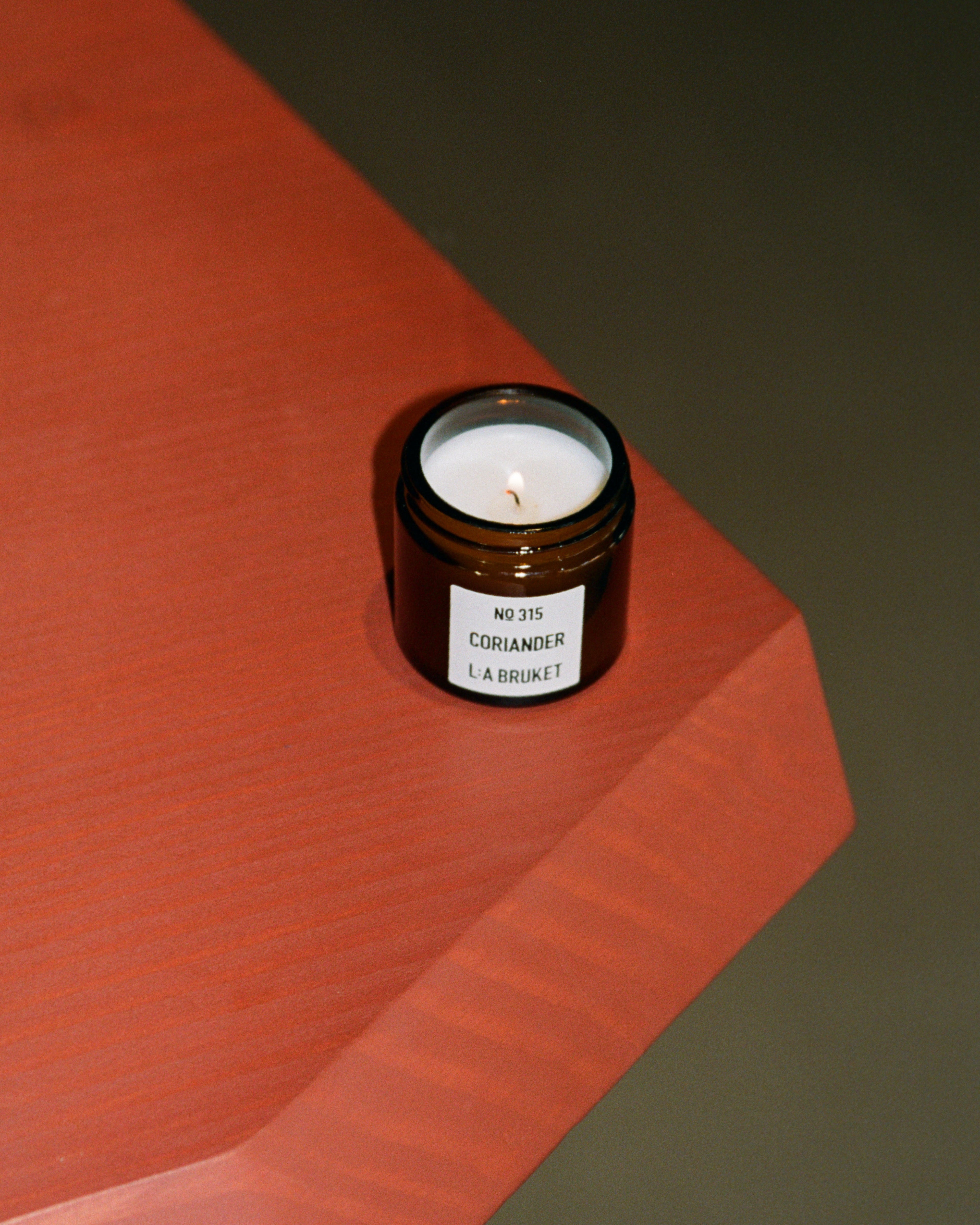 L:A BRUKET 315 Mini Scented Candle Coriander 50g
