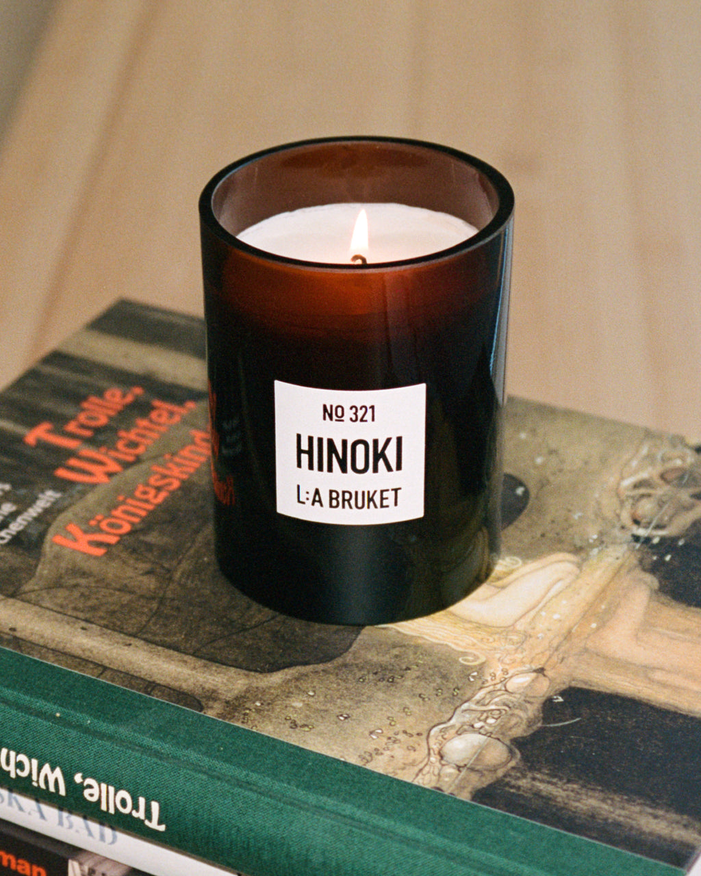 L:A BRUKET 321 Scented Candle Hinoki 260g