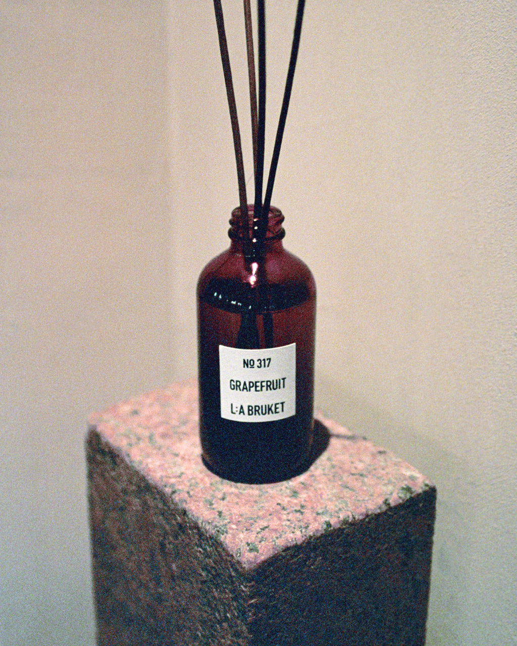 L:A BRUKET 317 Room Diffuser Grapefruit 200ml