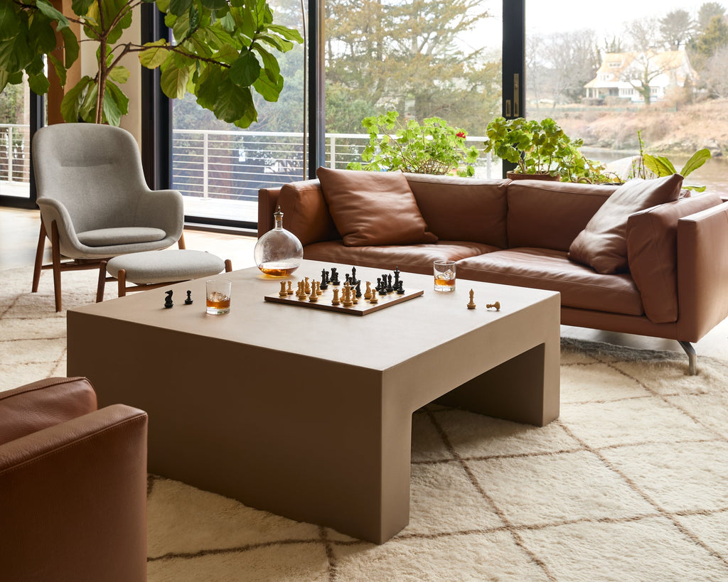 Vignelli Table