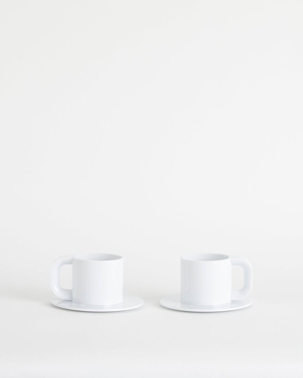 Max 2 Cups & Saucers