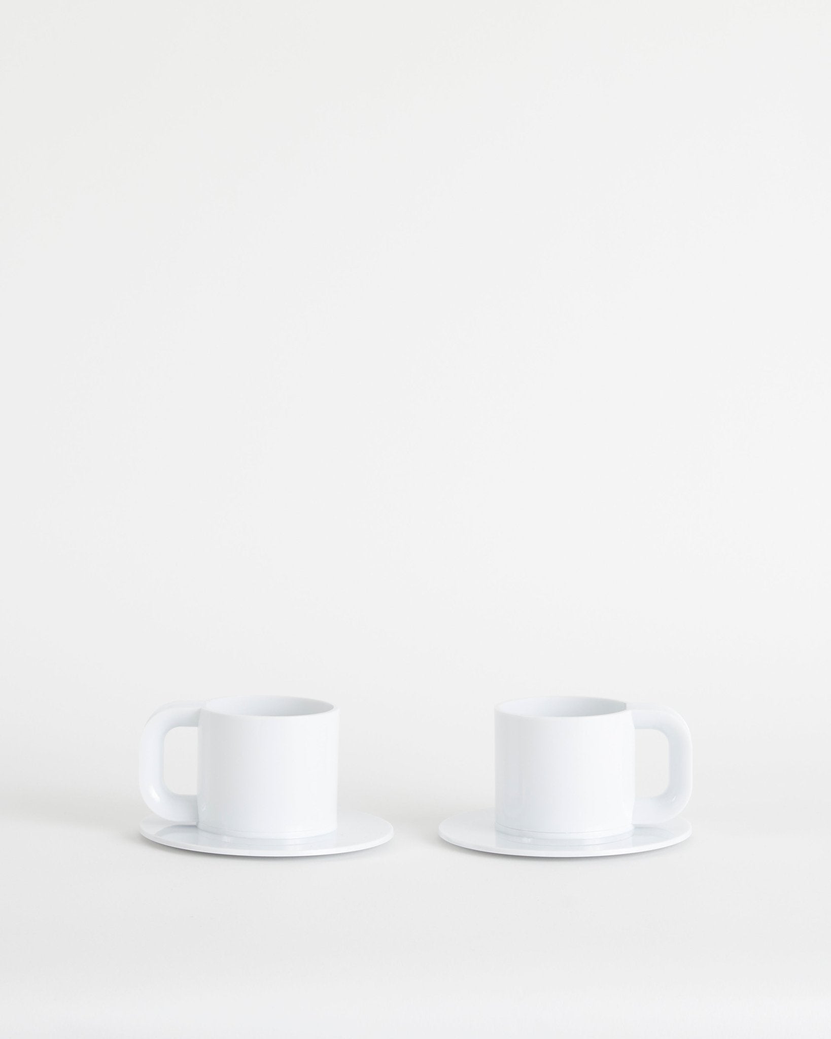 Max 2 Cups & Saucers
