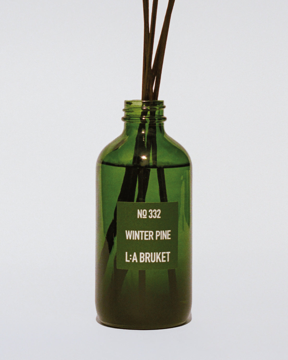 L:A BRUKET 332 Room Diffuser Winter Pine 200ml with rattan sticks