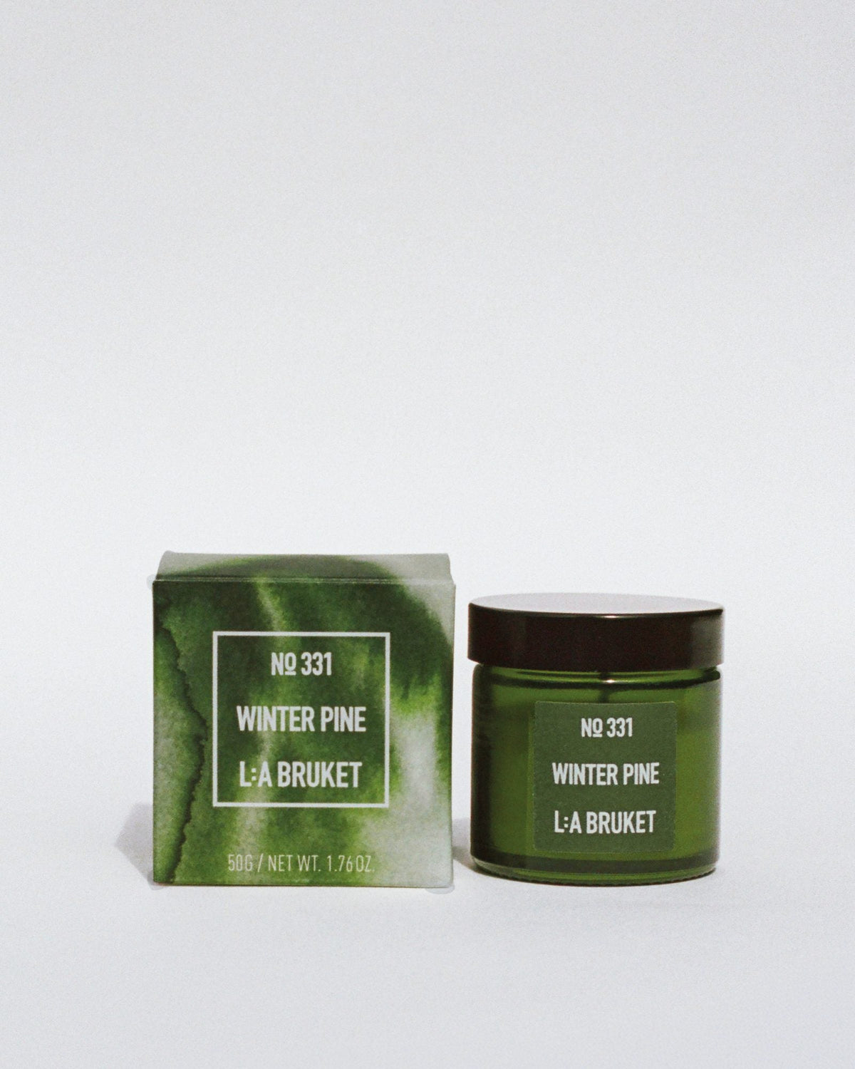 L:A BRUKET 331 Mini Scented Candle Winter Pine 50g in deep green glass